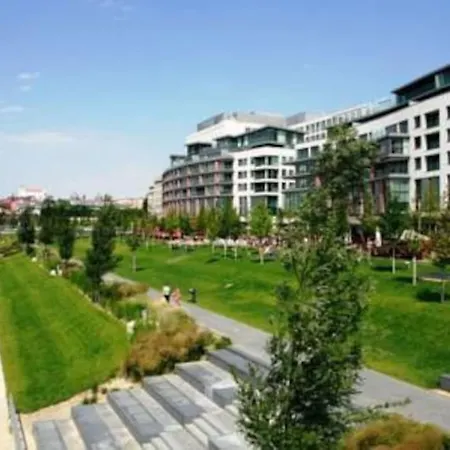 Free Garage Parking!!! Stylish Getaway In Prime Location - By The Danube And Old Town * ברטיסלאבה