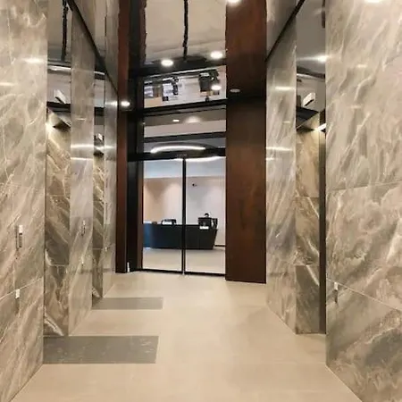 Free Garage Parking!!! Stylish Getaway In Prime Location - By The Danube And Old Town דירה *