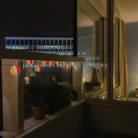Апартаменти Free Garage Parking!!! Stylish Getaway In Prime Location - By The Danube And Old Town