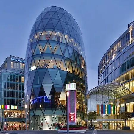 Free Garage Parking!!! Stylish Getaway In Prime Location - By The Danube And Old Town Apartamento Bratislava