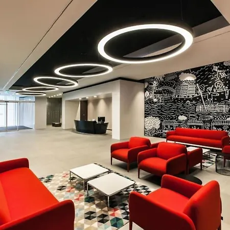 Free Garage Parking!!! Stylish Getaway In Prime Location - By The Danube And Old Town * ブラチスラヴァ