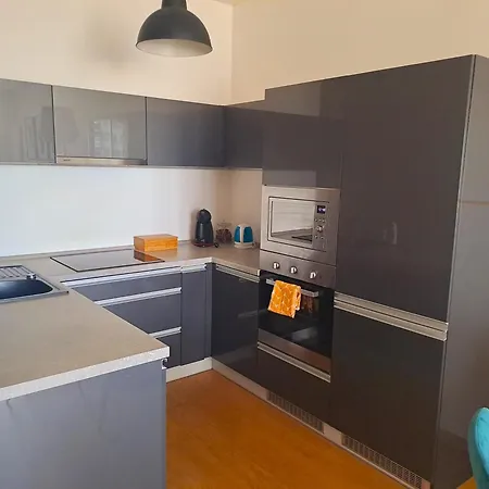 Free Garage Parking!!! Stylish Getaway In Prime Location - By The Danube And Old Town *