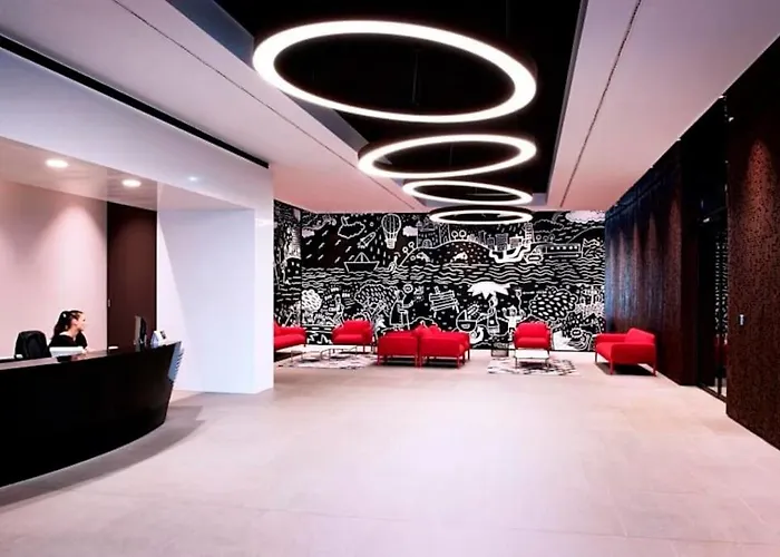 Free Garage Parking!!! Stylish Getaway In Prime Location - By The Danube And Old Town Apartament