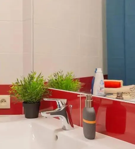 Free Garage Parking!!! Stylish Getaway In Prime Location - By The Danube And Old Town Appartement *