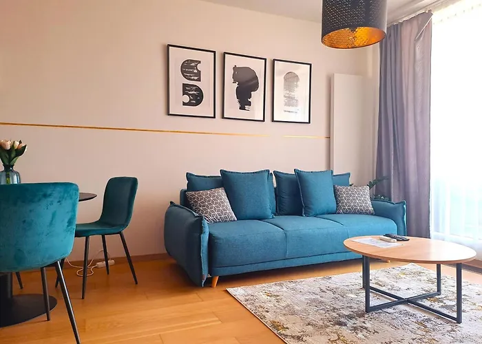 Free Garage Parking!!! Stylish Getaway In Prime Location - By The Danube And Old Town