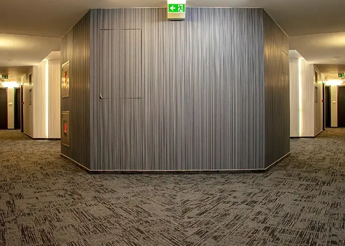 Free Garage Parking!!! Stylish Getaway In Prime Location - By The Danube And Old Town شقة براتسيلافا