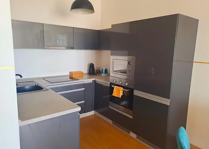 Free Garage Parking!!! Stylish Getaway In Prime Location - By The Danube And Old Town *